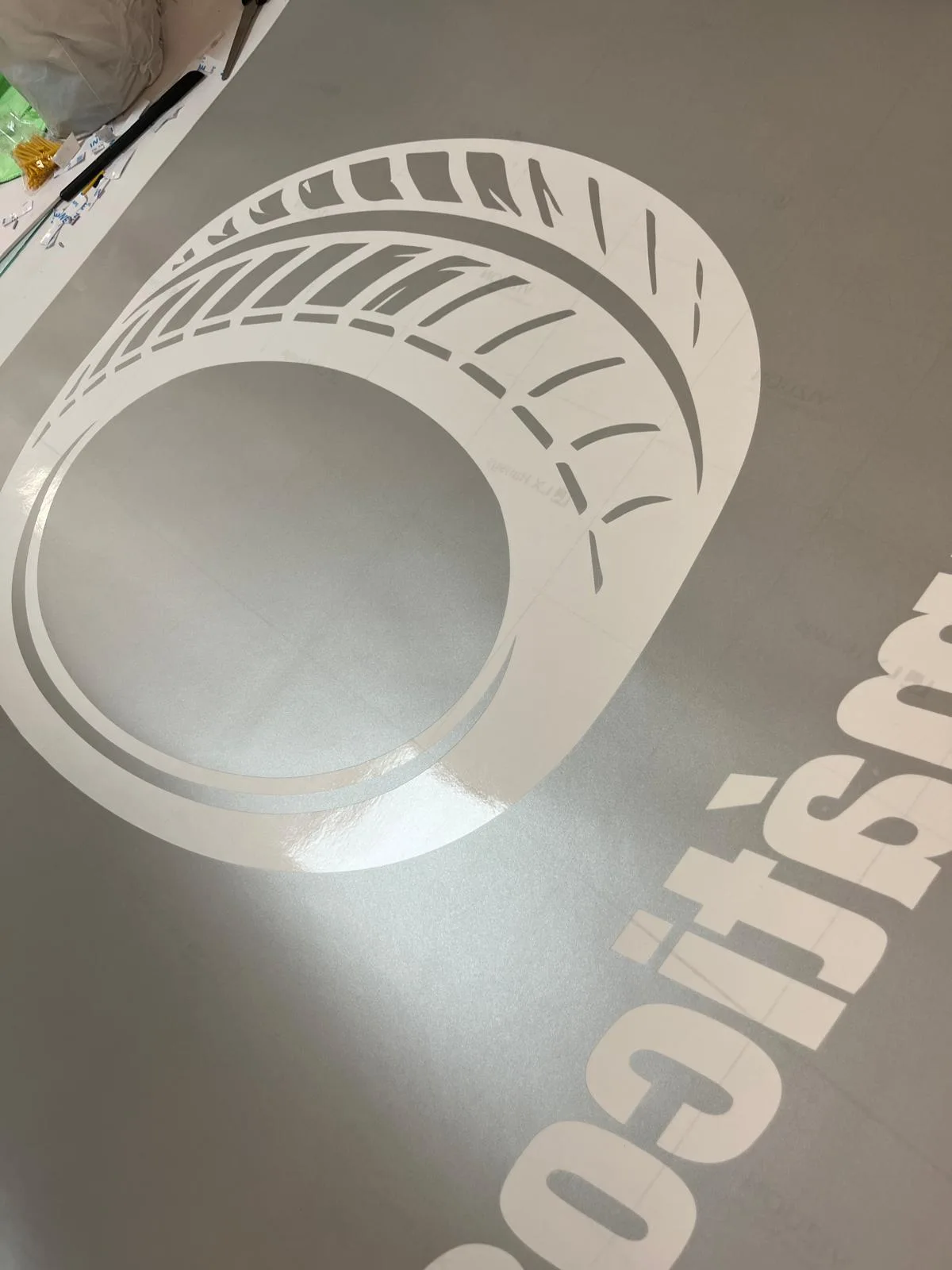 Trabajo realizado de Vinilo ácido para Talleres Las Américas