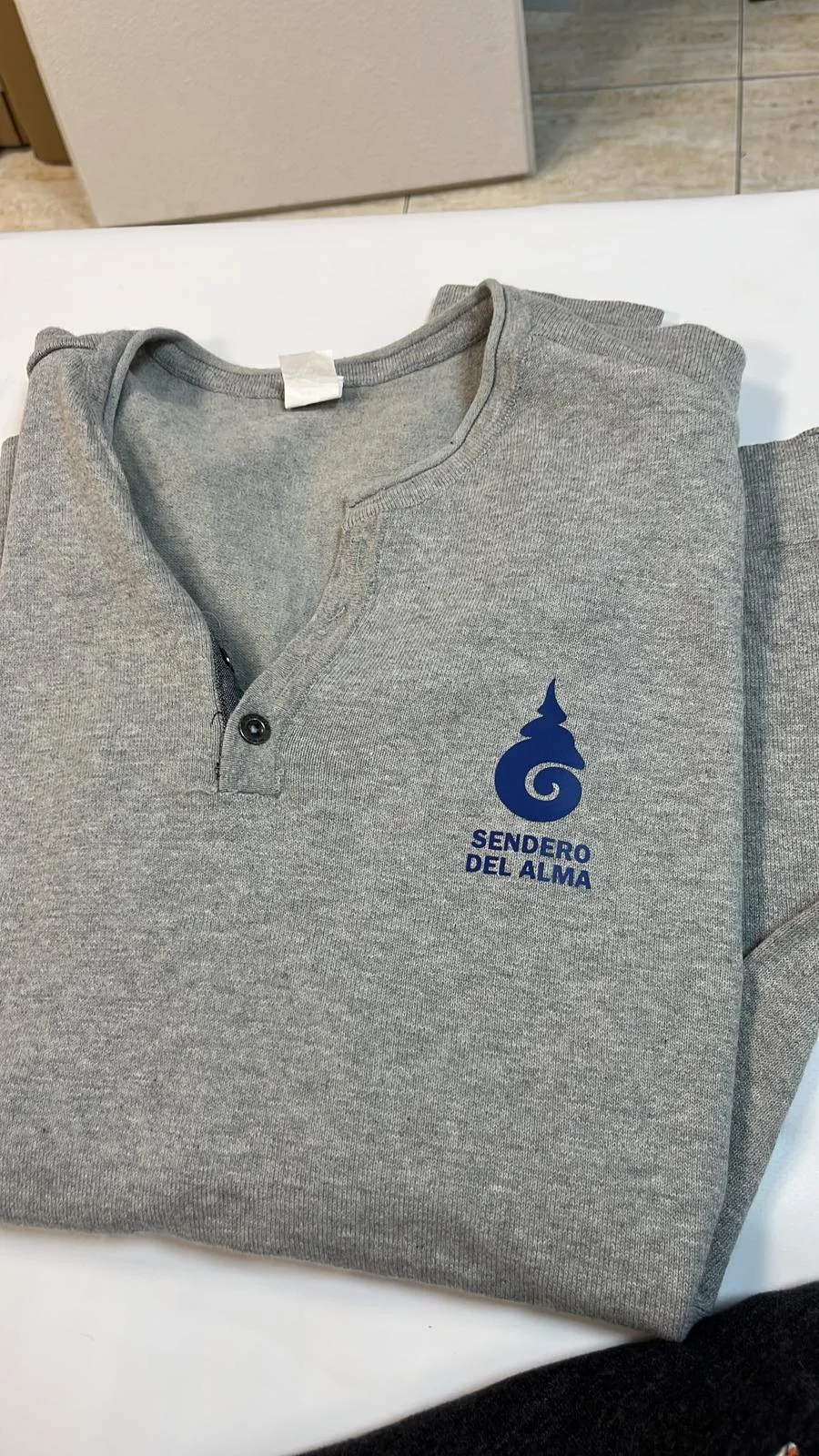 Trabajo realizado de Sudaderas personalizadas para Sendero del Alma