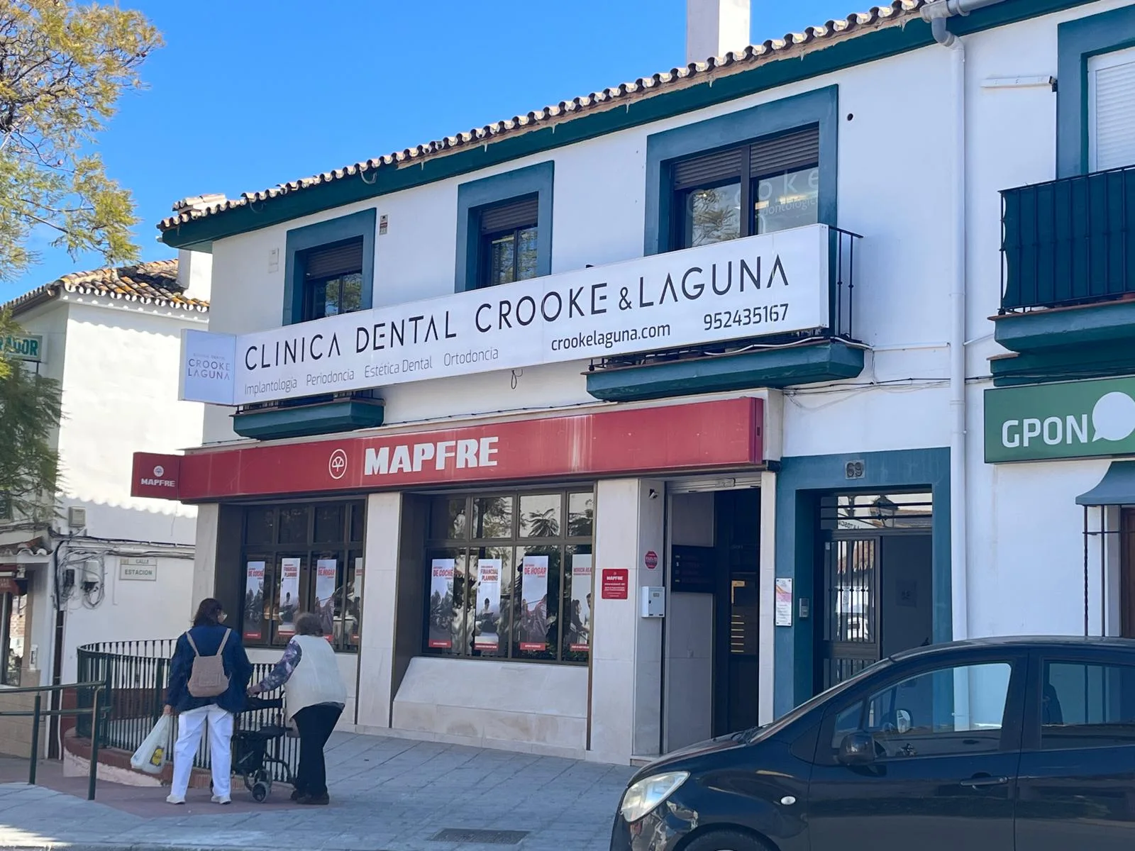 Rótulo luminoso para clínica dental para Renovación de rótulo luminoso de Clínica Crooke en Churriana