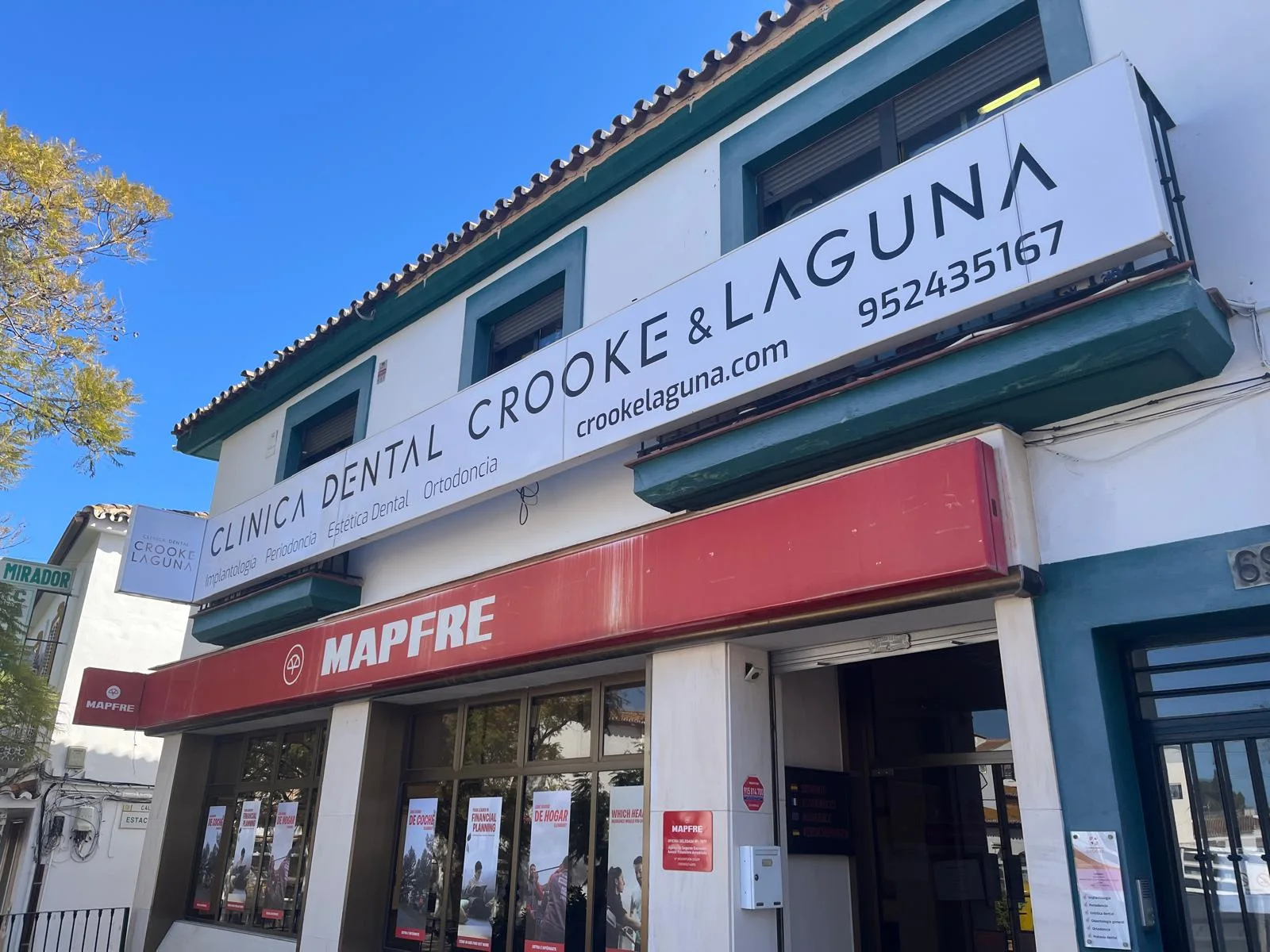 Trabajo realizado de Renovación de rótulo luminoso de Clínica Crooke en Churriana