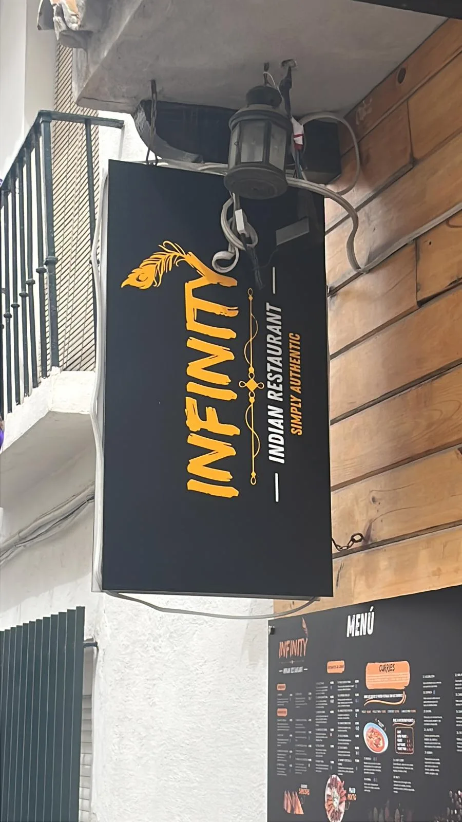 Trabajo realizado de Renovación de rótulos luminosos de Infinity Gastro Bar