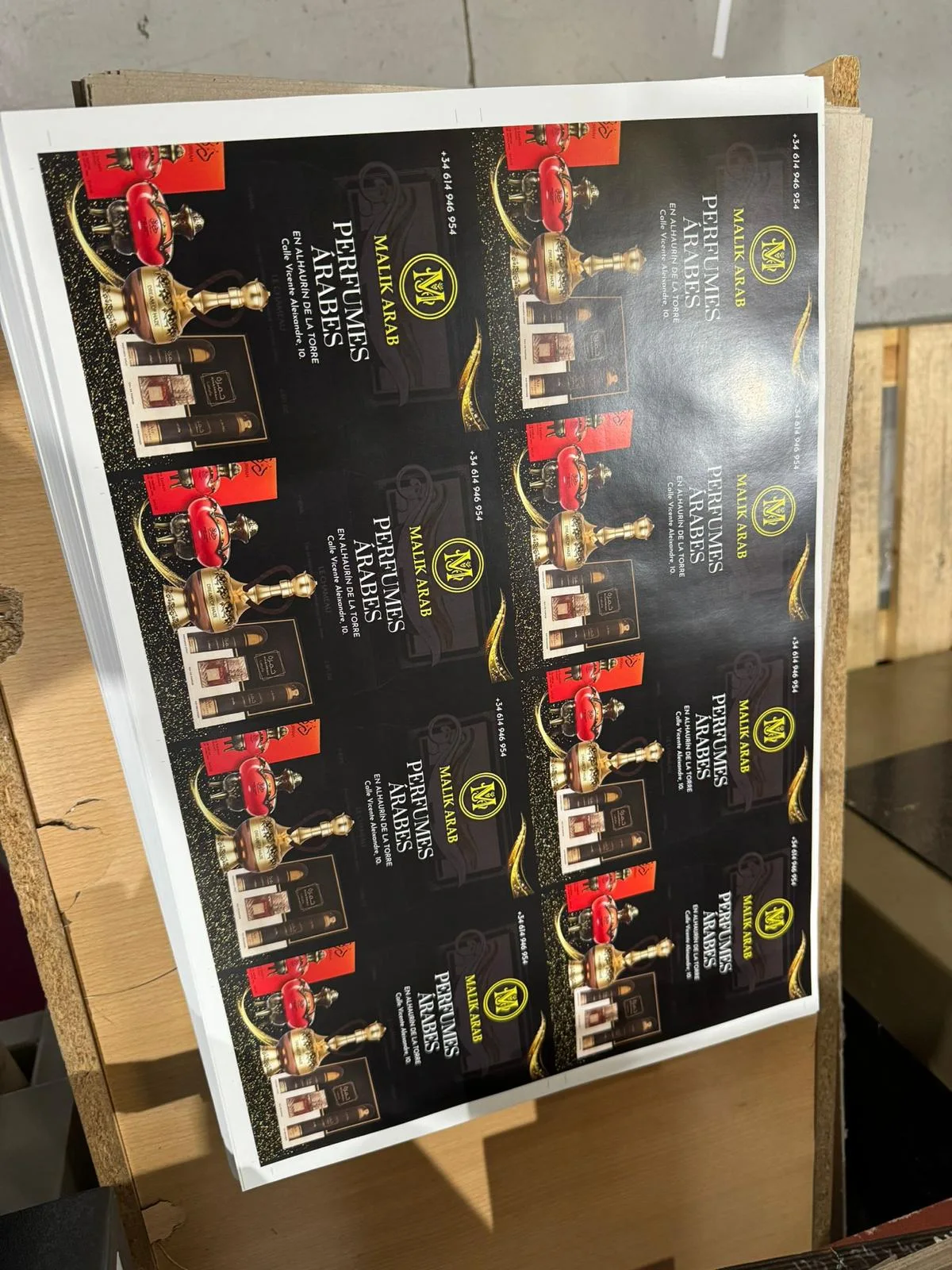 Trabajo realizado de Flyers a doble cara para Malik Arab